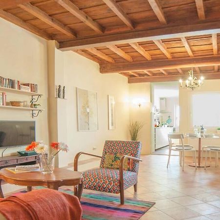 Cozy Macci Flat 4 People Near Santa Croce Square Apartment Florence Ngoại thất bức ảnh