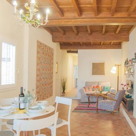 Cozy Macci Flat 4 People Near Santa Croce Square Apartment Florence Ngoại thất bức ảnh