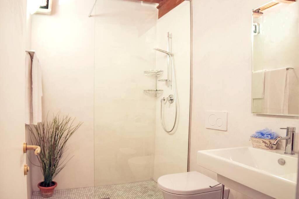 Cozy Macci Flat 4 People Near Santa Croce Square Apartment Florence Ngoại thất bức ảnh